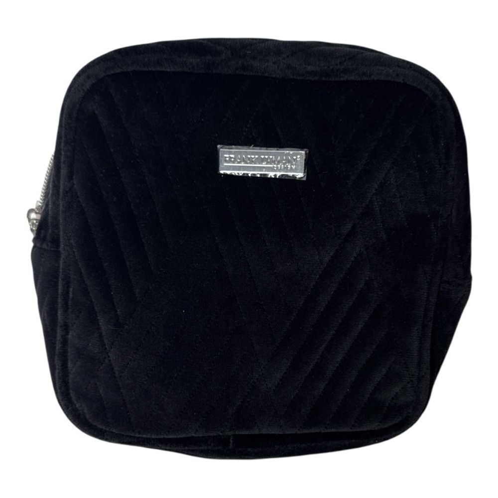 Frank Lyman Design Black Velvet Cosmetic Bag.‎ NWT.